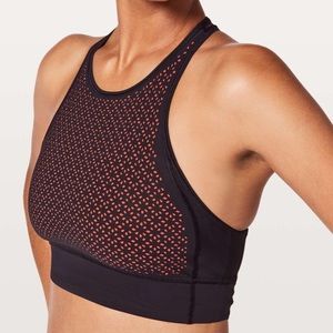 Get your peek on bra 4